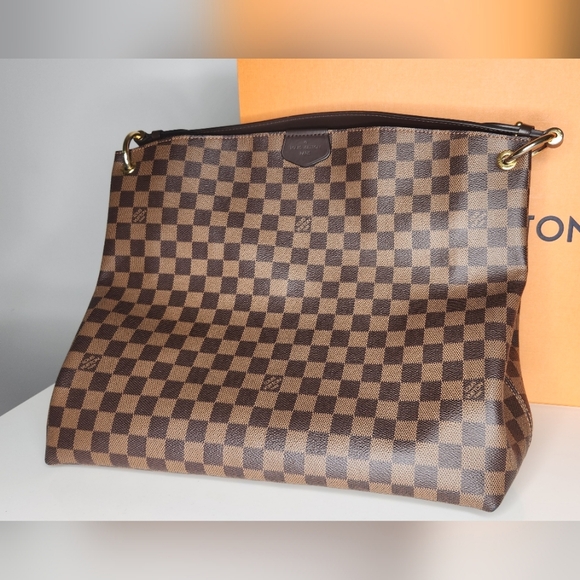 Louis Vuitton Graceful- SOLD! - Picture 2 of 15